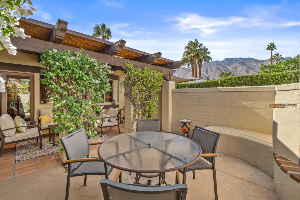 1132 E San Jacinto Way, Palm Springs, California 92262 home-pic-38