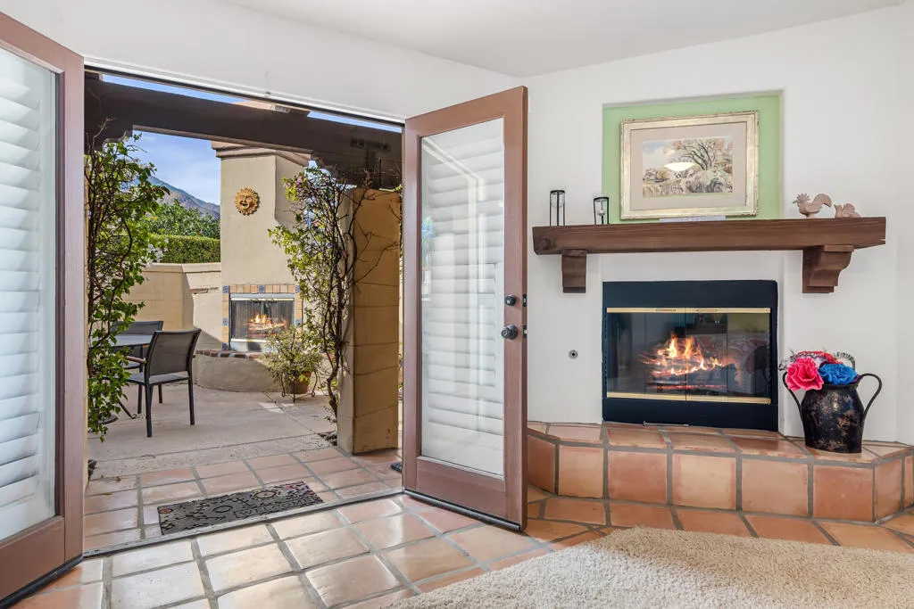 1132 E San Jacinto Way, Palm Springs, California 92262 home-pic-26