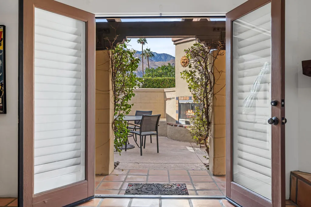 1132 E San Jacinto Way, Palm Springs, California 92262 home-pic-27