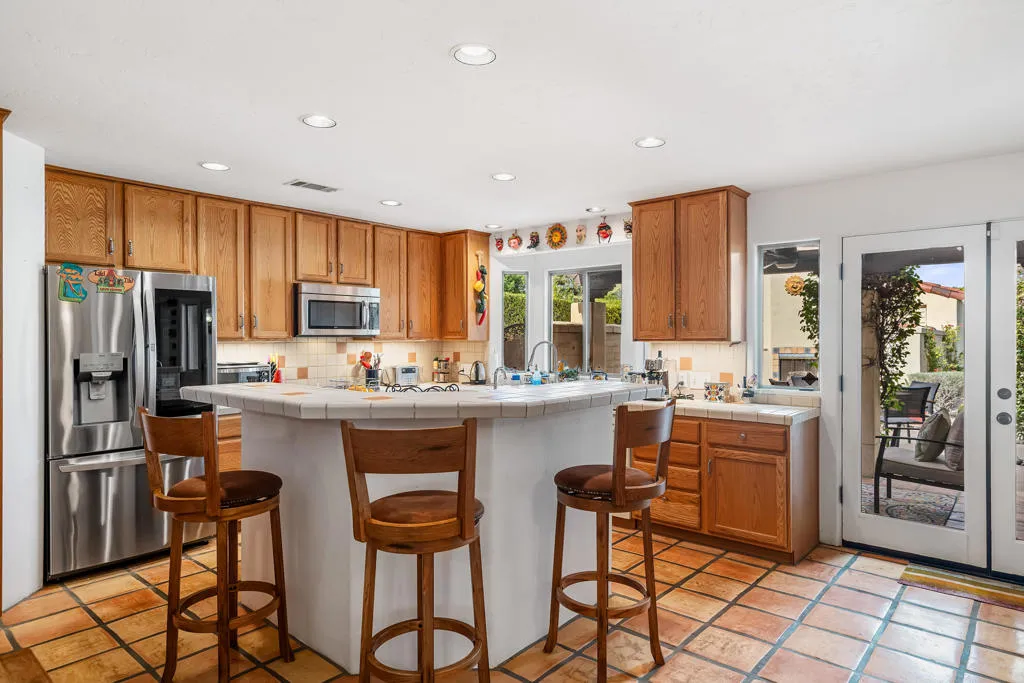 1132 E San Jacinto Way, Palm Springs, California 92262 home-pic-19