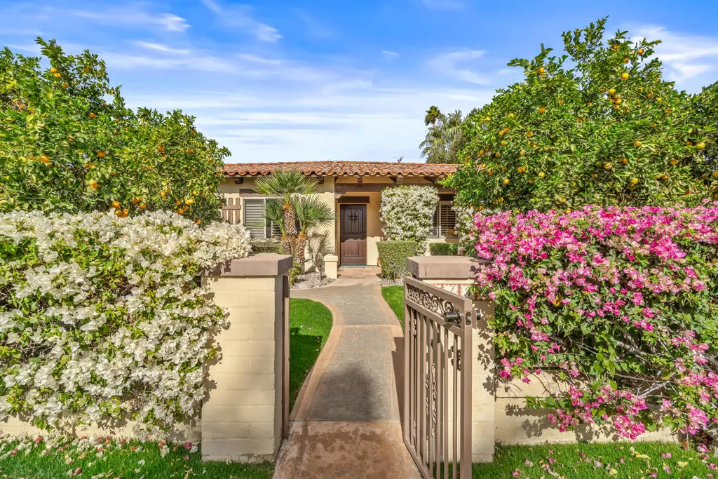 1132 E San Jacinto Way, Palm Springs, California 92262 home-pic-1