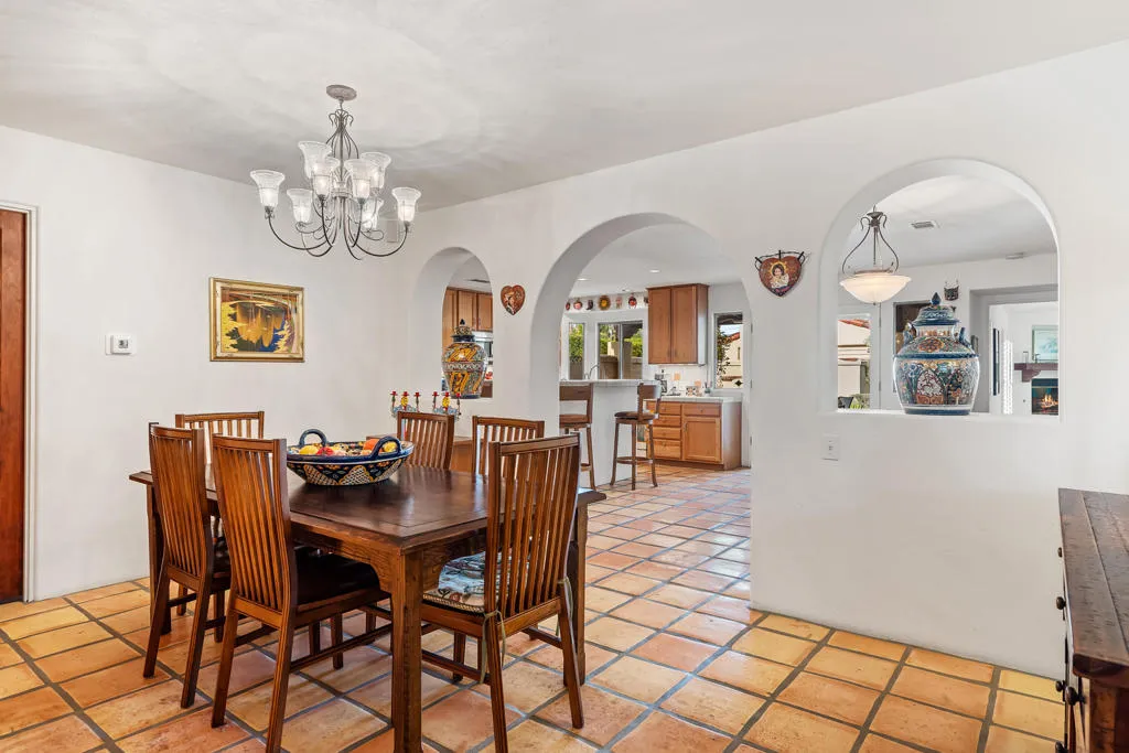 1132 E San Jacinto Way, Palm Springs, California 92262 home-pic-12