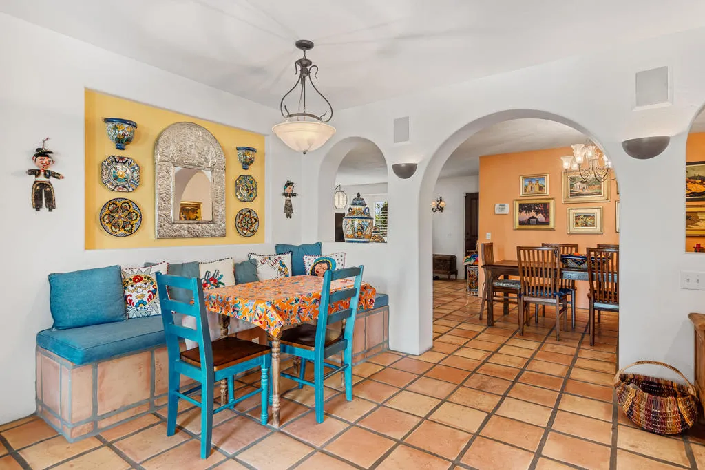 1132 E San Jacinto Way, Palm Springs, California 92262 home-pic-16