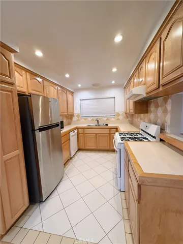 4161 Hathaway 41, Long Beach, California 90815