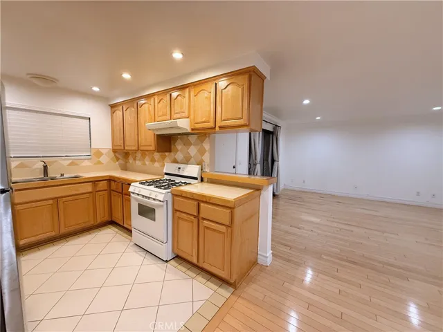 4161 Hathaway 41, Long Beach, California 90815
