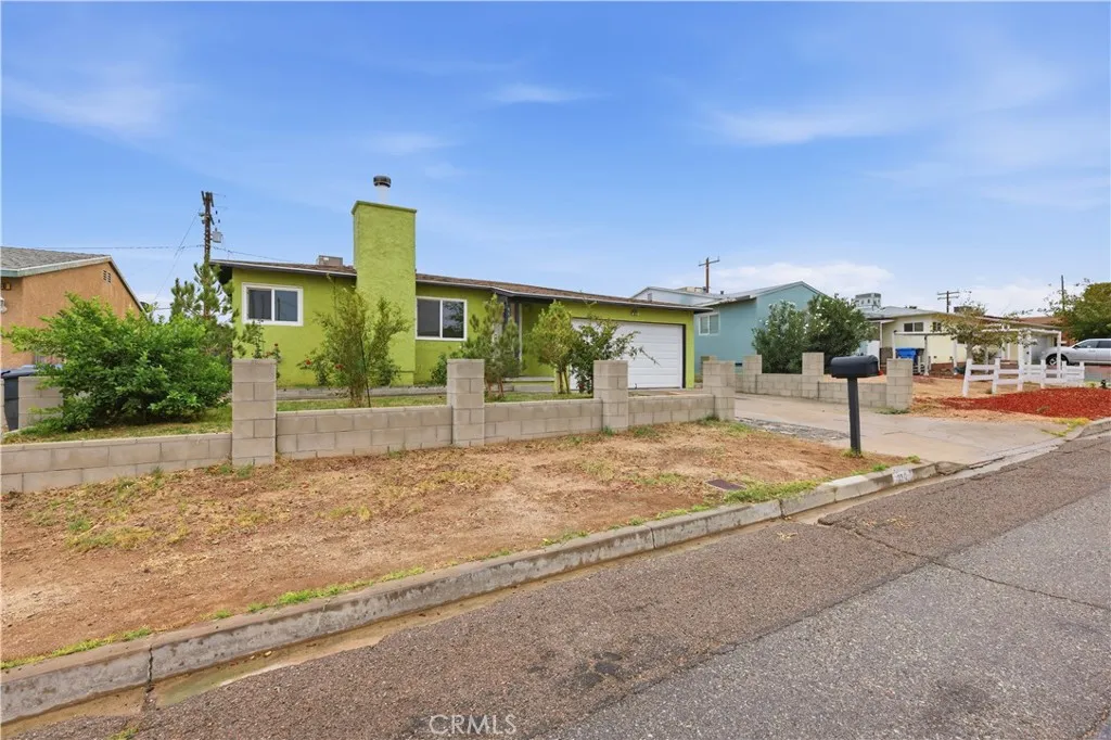 950 Lance, Barstow, California 92311 home-pic-24