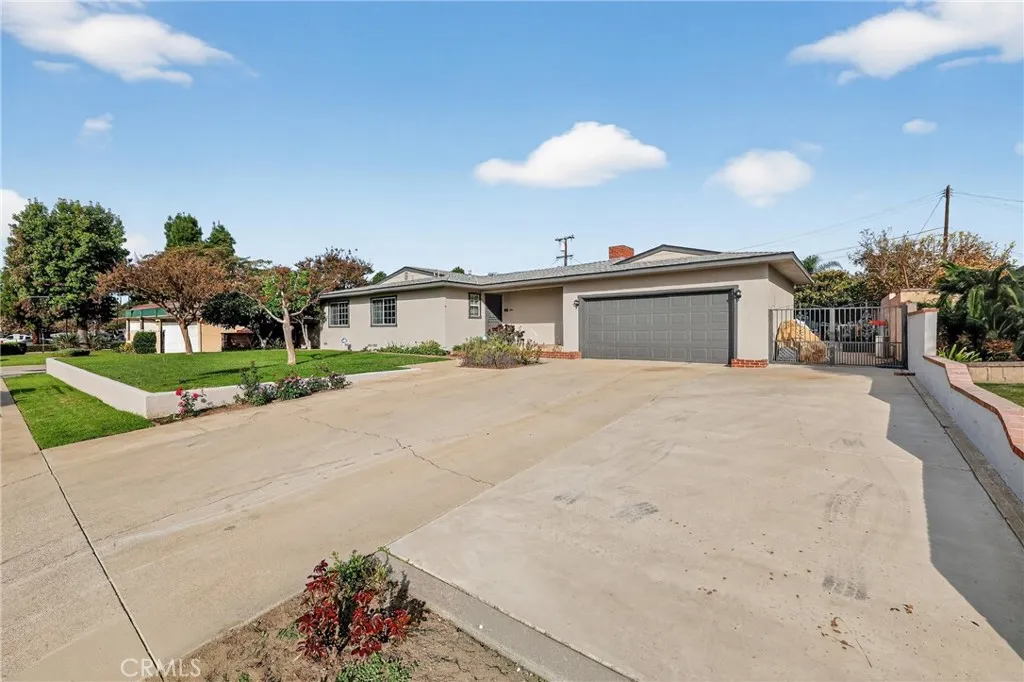 5382 Park Place, Chino, California 91710 home-pic-2