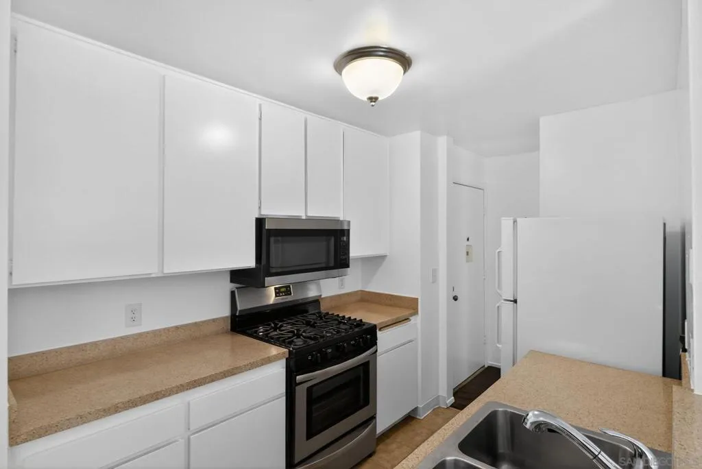 1621 S Hotel Circle 215, San Diego, California 92108 home-pic-3