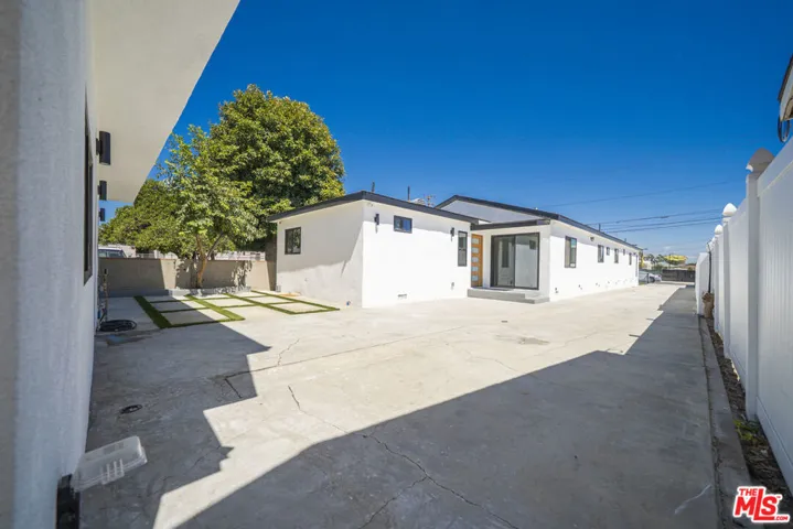 7021 Walker Avenue, Bell, California 90201