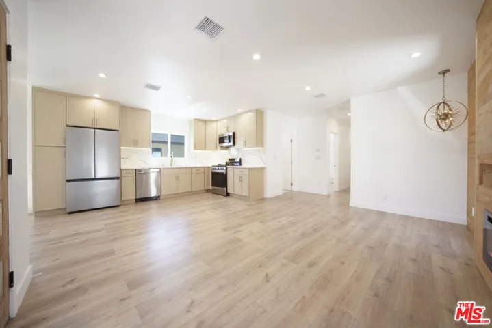 7021 Walker Avenue, Bell, California 90201