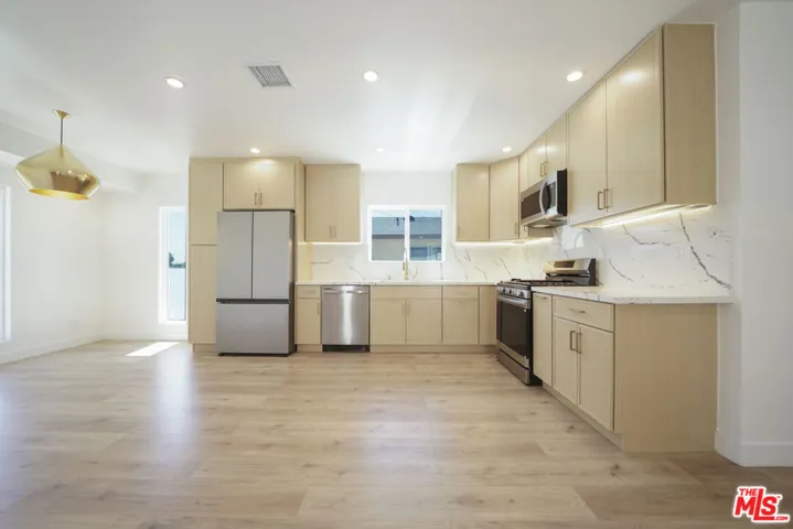 7021 Walker Avenue, Bell, California 90201