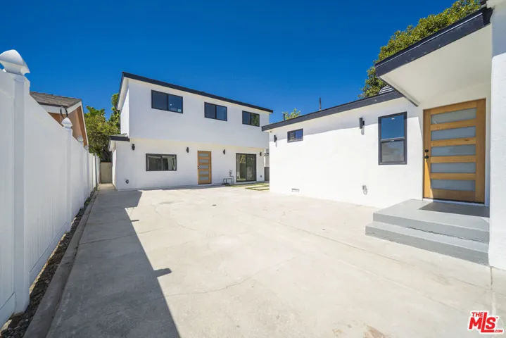 7021 Walker Avenue, Bell, California 90201