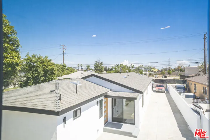 7021 Walker Avenue, Bell, California 90201