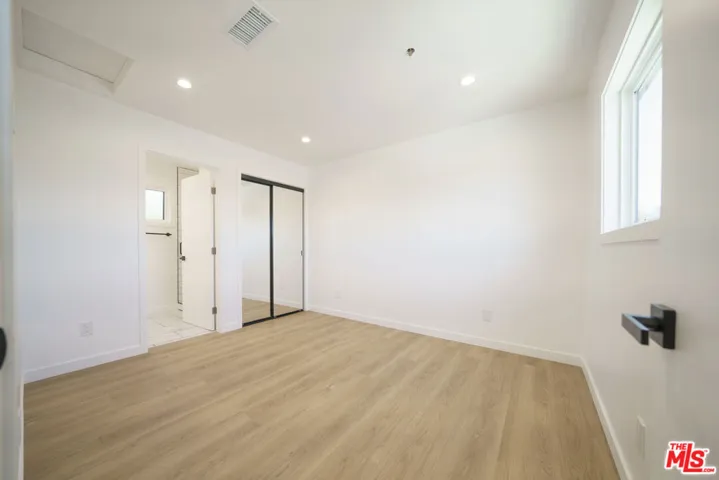 7021 Walker Avenue, Bell, California 90201