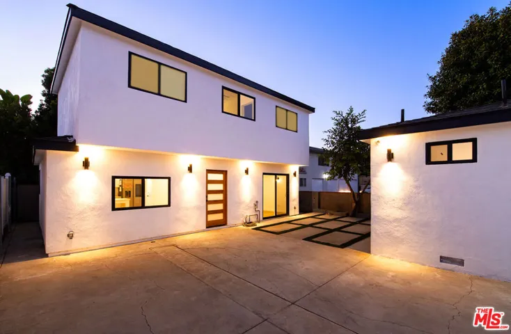 7021 Walker Avenue, Bell, California 90201