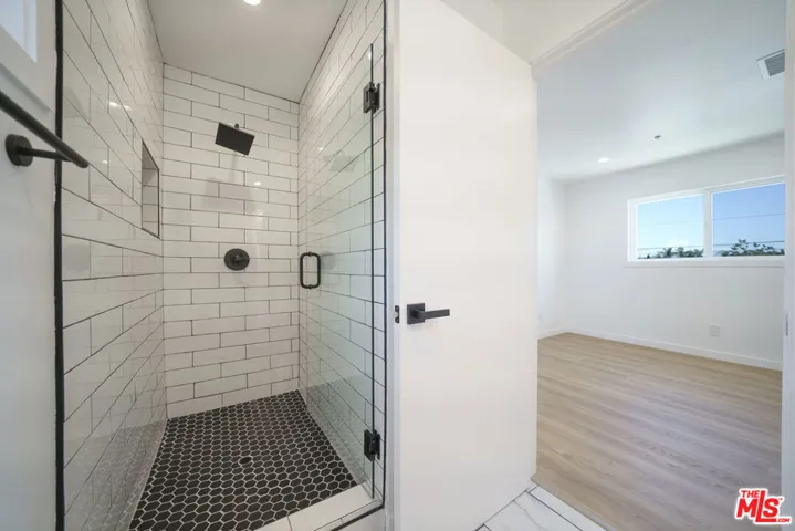 7021 Walker Avenue, Bell, California 90201