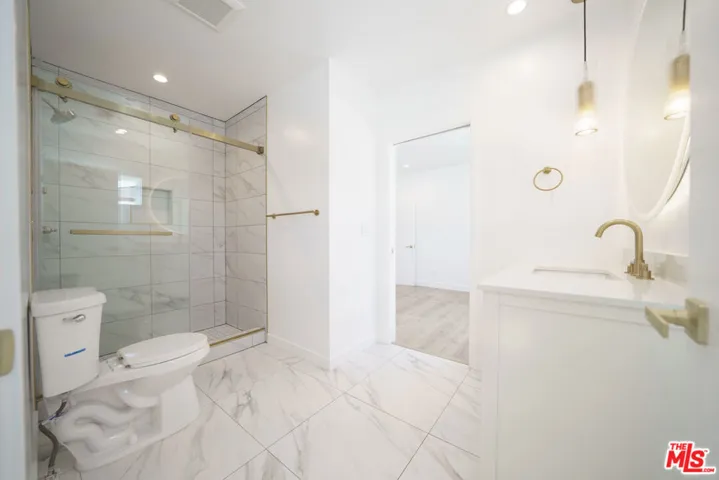 7021 Walker Avenue, Bell, California 90201