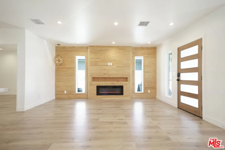7021 Walker Avenue, Bell, California 90201