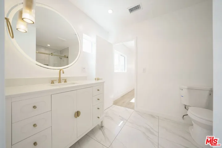 7021 Walker Avenue, Bell, California 90201