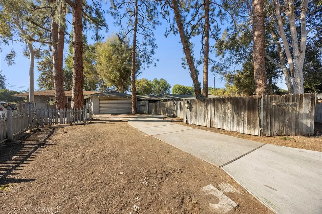 13448 Dunton Drive, Whittier, California 90605 home-pic-1