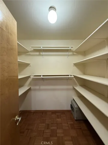 Master bedroom 2 walk-in closet