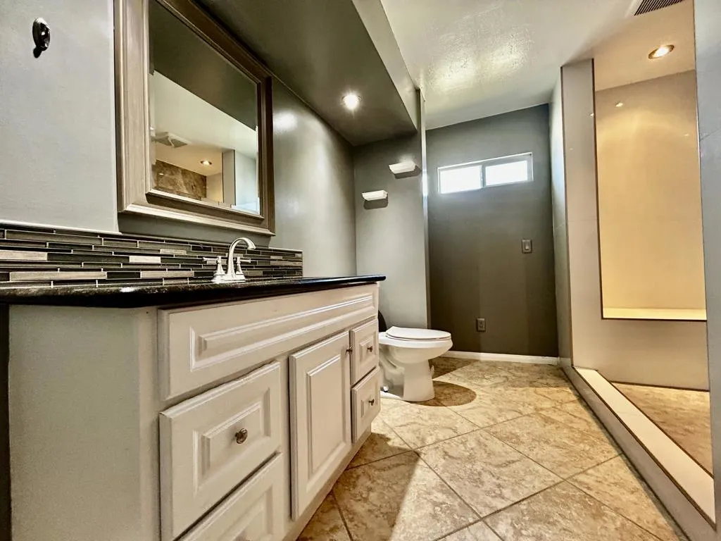 54878 Harrison Street, Thermal, California 92274 home-pic-27