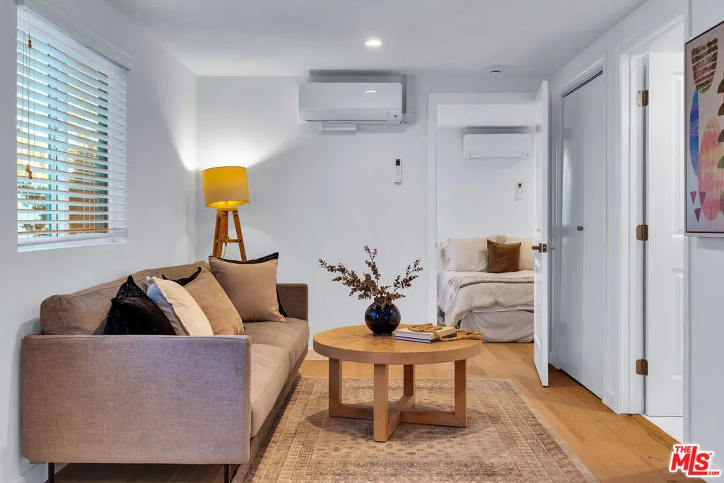 7832 Croydon Avenue, Los Angeles, California 90045 home-pic-34