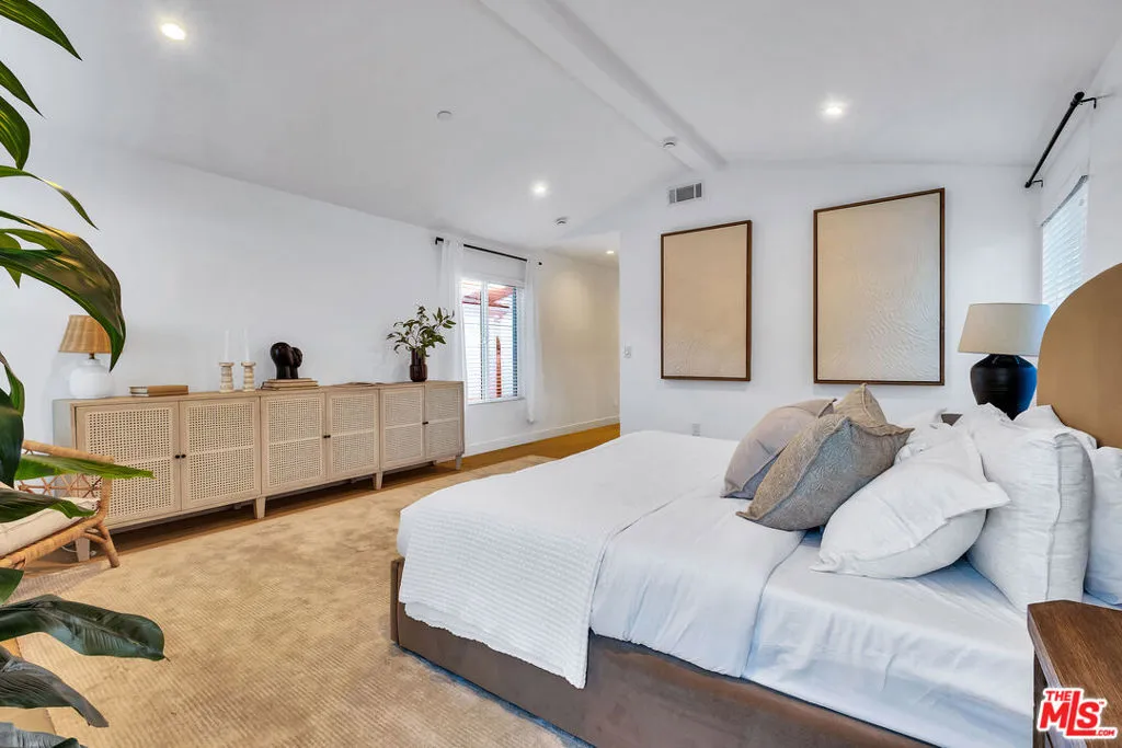 7832 Croydon Avenue, Los Angeles, California 90045 home-pic-12