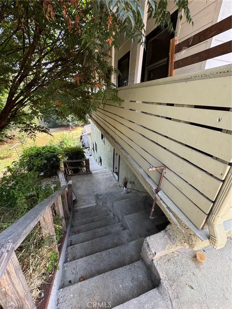 1566 Rollins, Los Angeles, California 90063 home-pic-18