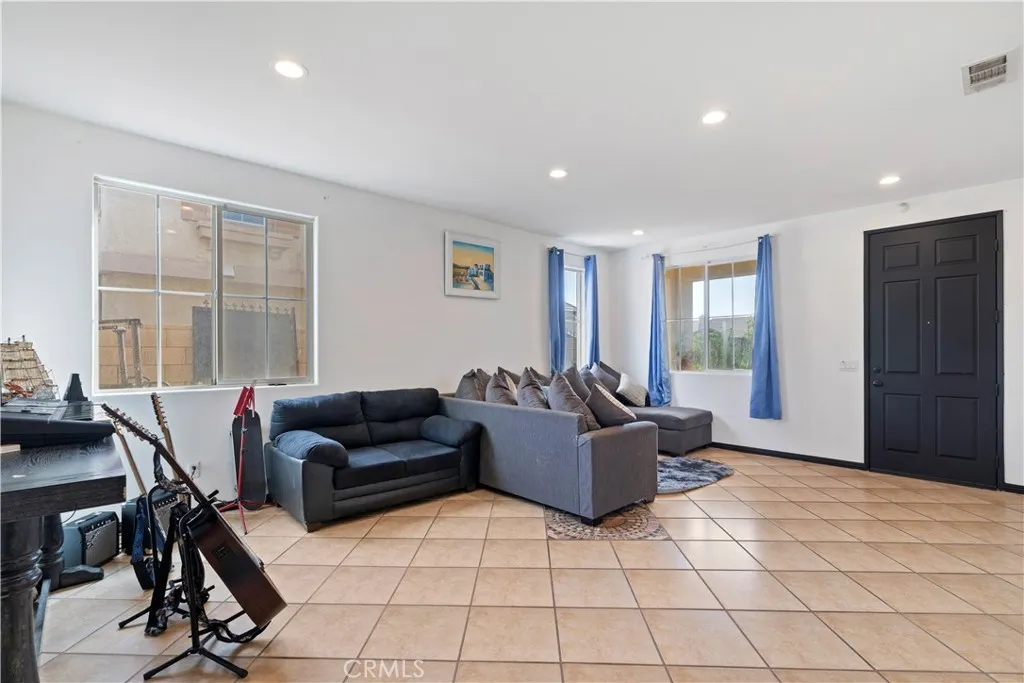 5035 Rainer, Palmdale, California 93552 home-pic-8