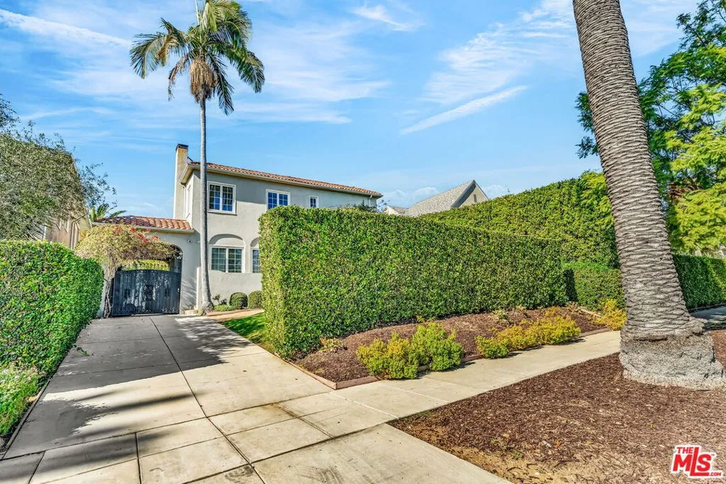 911 S Victoria Avenue, Los Angeles, California 90019 home-pic-2