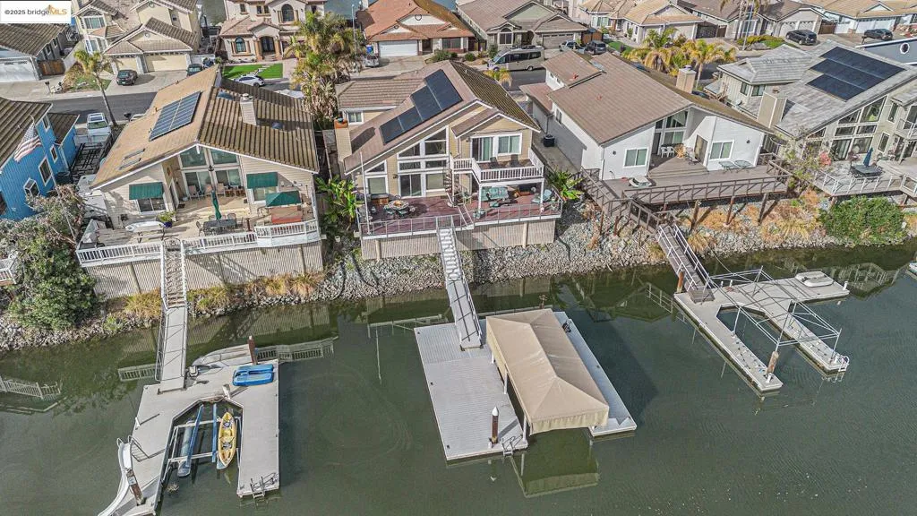 2011 Windward Pt, Discovery Bay, California 94505 home-pic-18