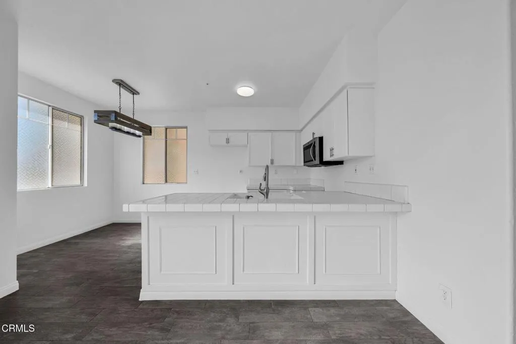 208 Bolero Lane, Oxnard, California 93036 home-pic-18
