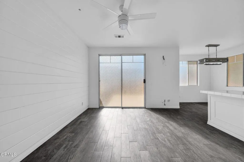 208 Bolero Lane, Oxnard, California 93036 home-pic-10