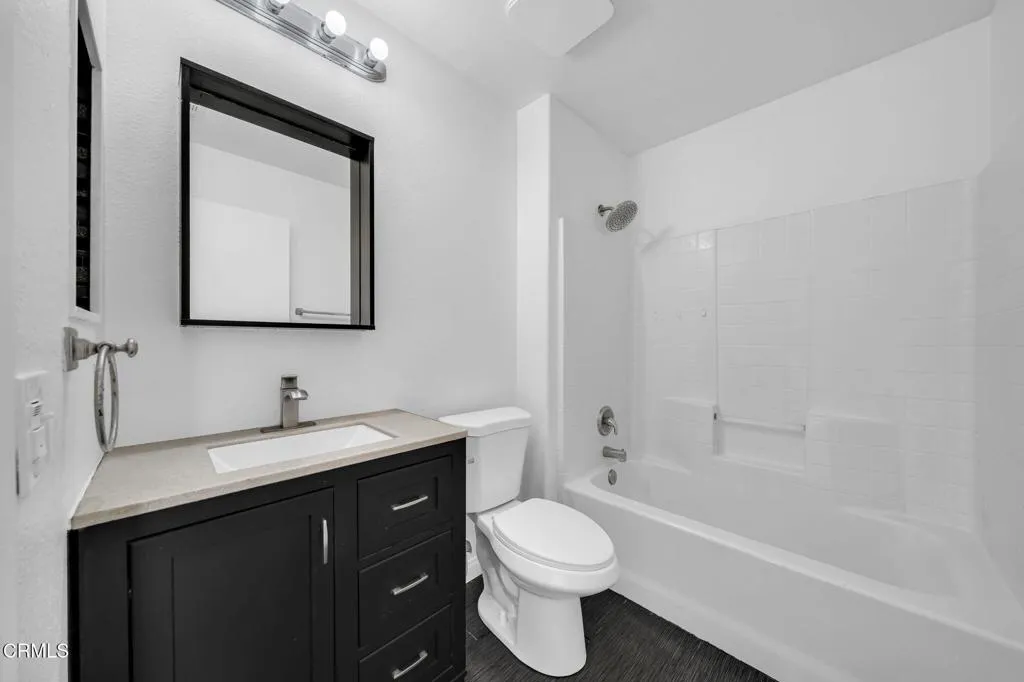208 Bolero Lane, Oxnard, California 93036 home-pic-26