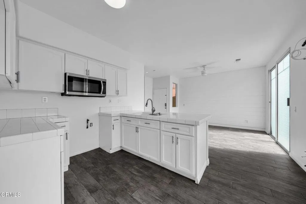208 Bolero Lane, Oxnard, California 93036 home-pic-14