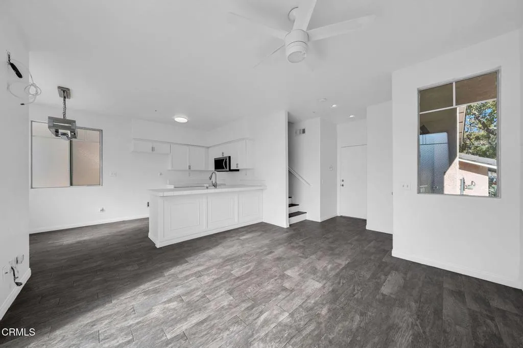 208 Bolero Lane, Oxnard, California 93036 home-pic-7