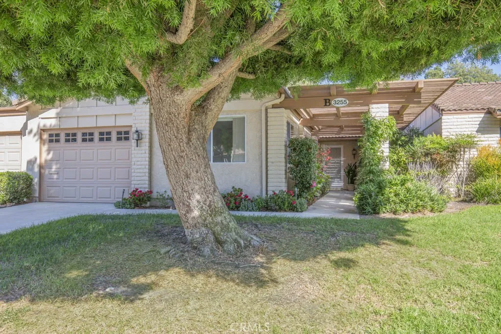 3255 San Amadeo B, Laguna Woods, California 92637 home-pic-1