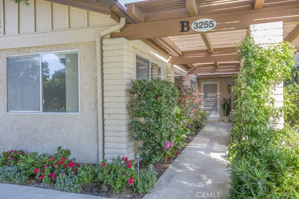 3255 San Amadeo B, Laguna Woods, California 92637 home-pic-2