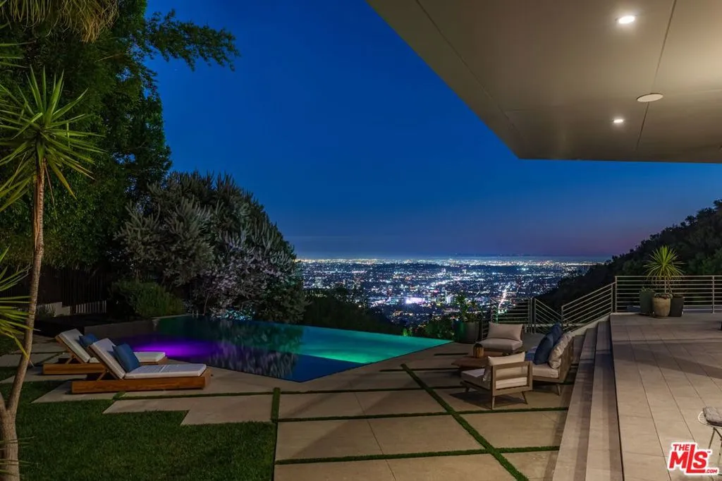 1895 Rising Glen Road, Los Angeles, California 90069 home-pic-37