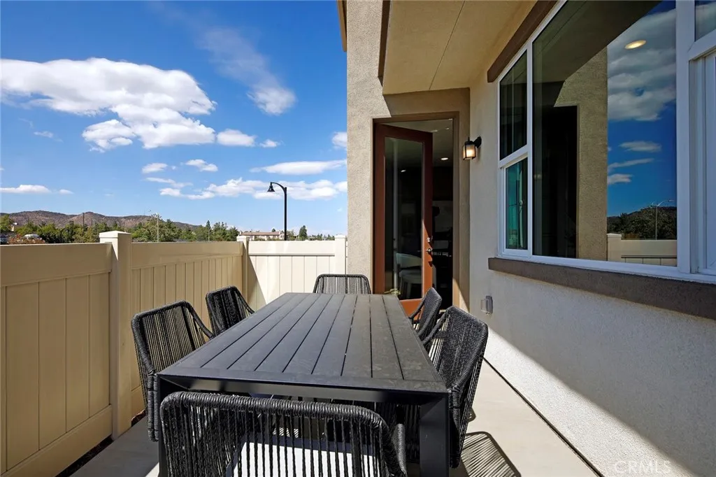 36144 Jaden Avenue 2604, Murrieta, California 92563 home-pic-16