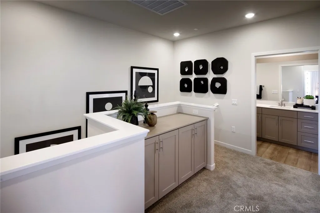 36144 Jaden Avenue 2604, Murrieta, California 92563 home-pic-14