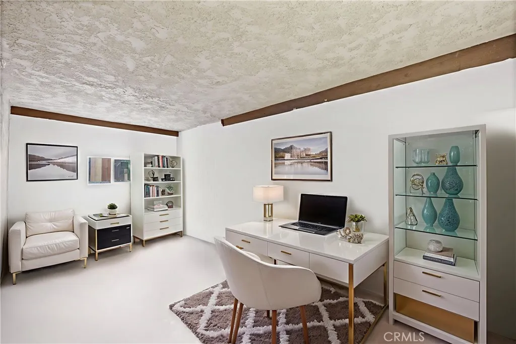 402 S Howard A  home-pic-14