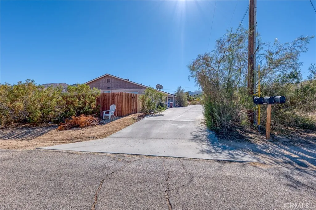 61859 Desert Air Road, Joshua Tree, California 92252 home-pic-1