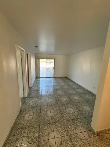 8505 Robinia, Fontana, California 92335