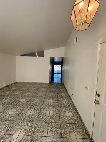 8505 Robinia, Fontana, California 92335