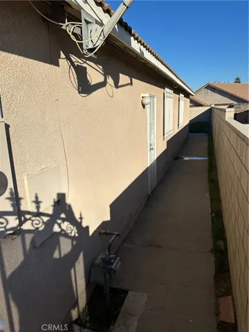 8505 Robinia, Fontana, California 92335