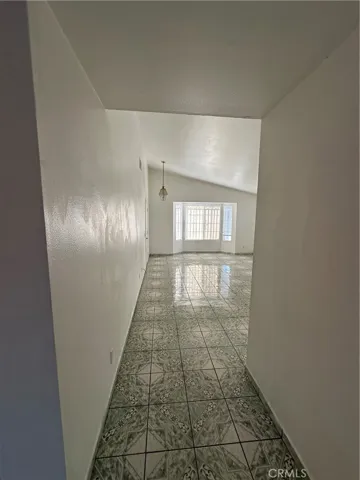 8505 Robinia, Fontana, California 92335