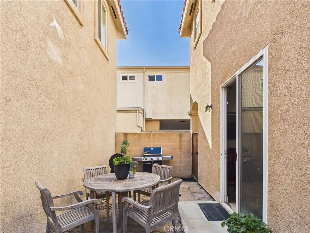 3645 Farquhar Ave, Los Alamitos, California 90720 home-pic-6