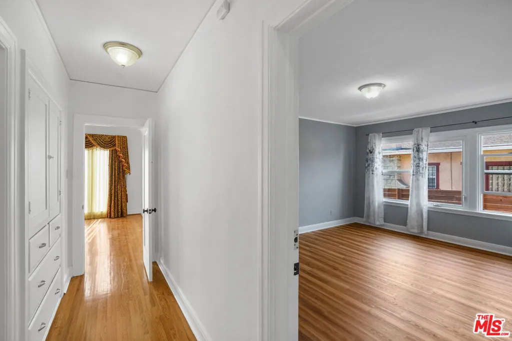 5133 Brynhurst Avenue, View Park, California 90043 home-pic-9